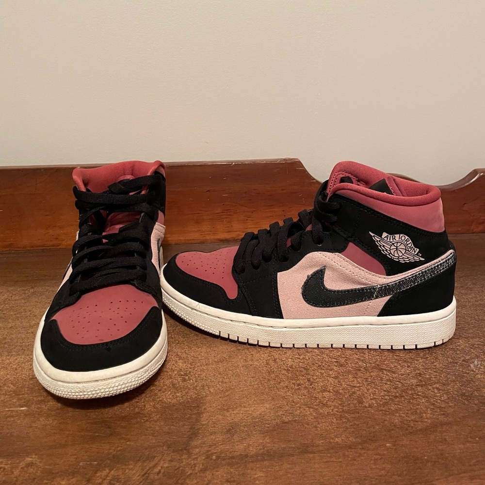 Nike Jordan’s size 6